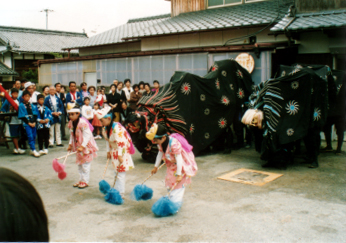 獅子舞（吉岡地区）