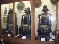 旧西条市陣屋跡郷土博物館での鎧の展示