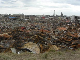津波後、火災により甚大な被害を受けた門脇町地区