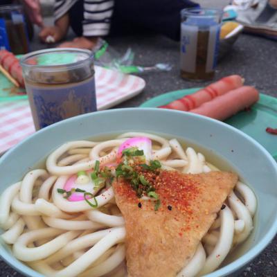 祭りで食べるうどん