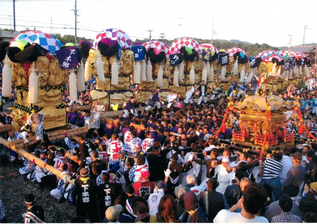 03特選　西条祭振興会長賞（上野登志）神輿登場