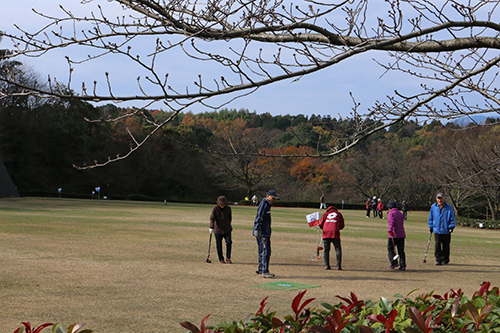 小松中央公園　グランドゴルフの風景