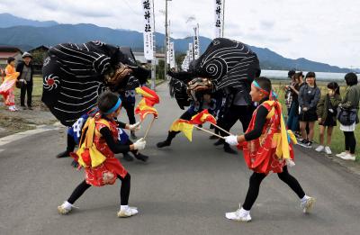 28.入選「獅子舞」 河田守