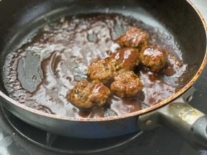 ジビエ肉は食べやすくハンバーグに