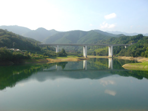 大谷池（小松町南川）の写真