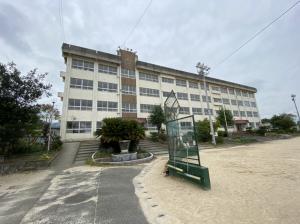氷見小学校