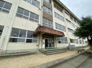 氷見小学校