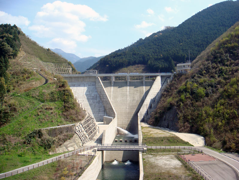 志河川ダムの写真