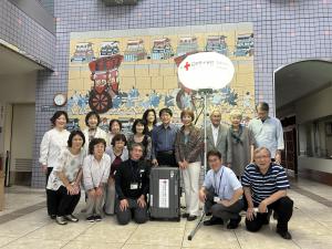 神拝公民館にて記念撮影