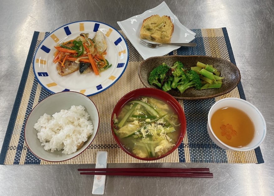 R5食改　８月