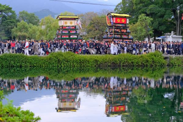 入選　「赤と白の黒塗りだんじり」　渡壁　拓哉