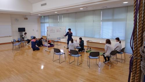 各ブースでの実技訓練の様子⑴