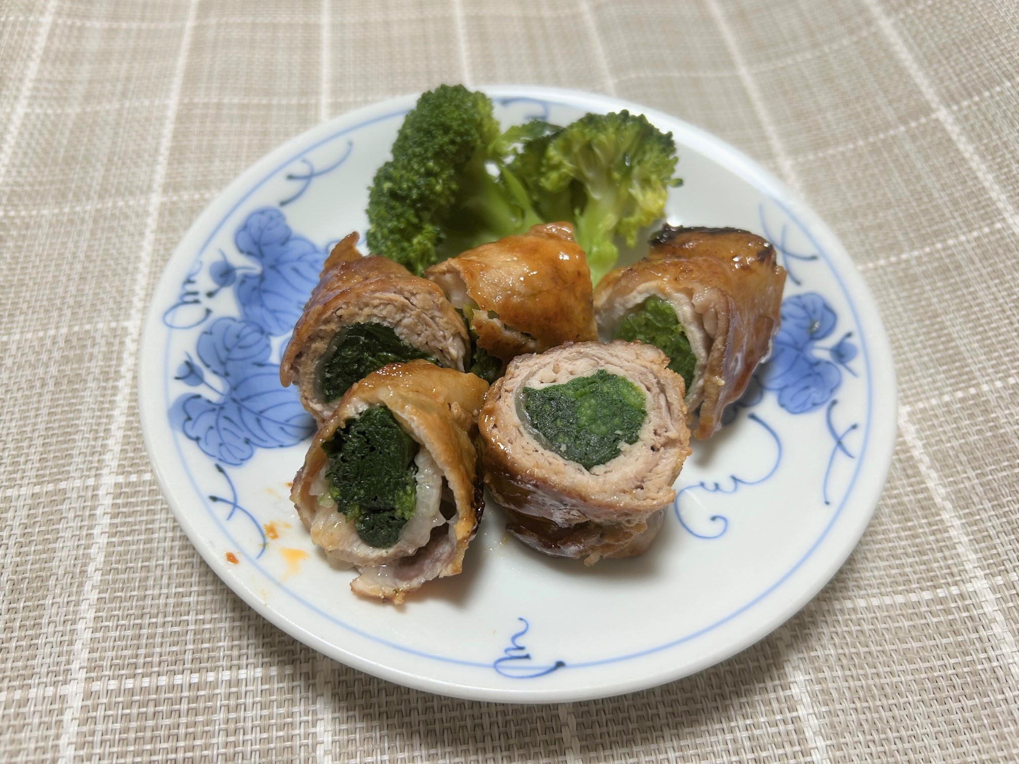 ほうれん草くるくる肉巻き