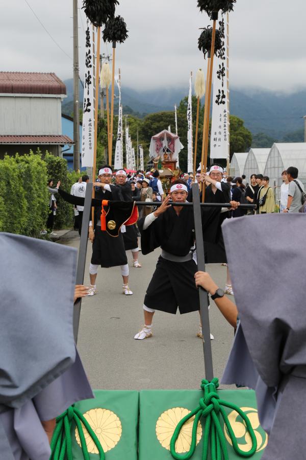 入選　「整然と奴道中」　別宮　省一