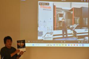 藤原社長説明写真(2)