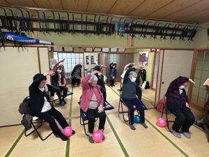 百歳体操実施画像①