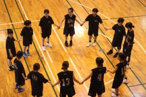 SUPER BLITZスポーツ少年団 円 集合写真