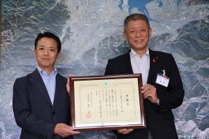 クラレ様感謝状贈呈